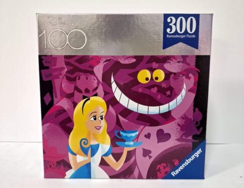 פאזל 300 חלקים – 100 שנות דיסני – אליס בארץ הפלאות